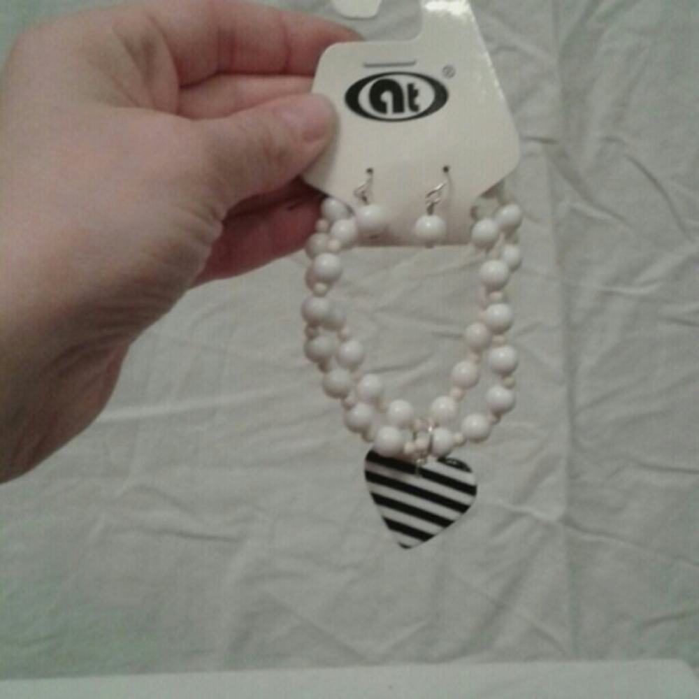White Black Striped Heart Stretchy Double Strand Bracelet and Dangle Earring Set